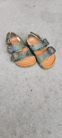 Sandals toddler size 5-6 Birkenstock style