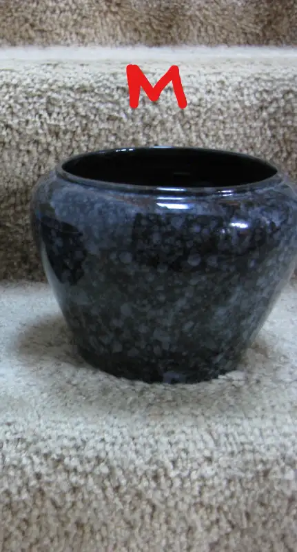 Porcelain, clay pots.62864362161793122