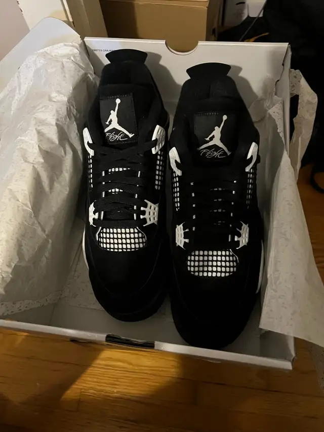 Jordan 4 white thunder in Men's Shoes in City of Toronto - Image 3