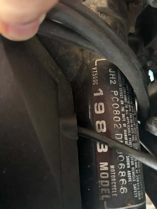 1983 Honda VT500C Custom motorcycle-low kilometres in Street, Cruisers & Choppers in Mississauga / Peel Region - Image 11