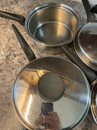 Used 11 pce  Canadians stainless steel pot set 