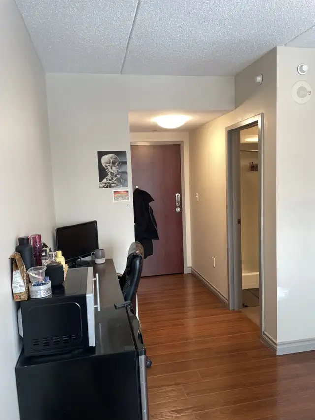 Fully Furnished Room for Sublet (Jan–Aug) – Great Location + Uti in Long Term Rentals in Kitchener / Waterloo - Image 8