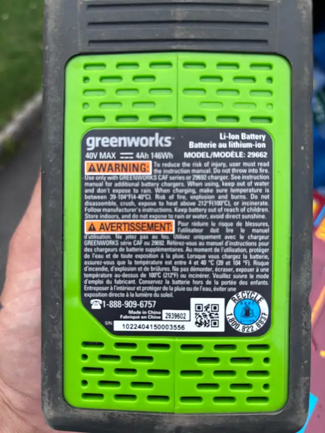 Yardworks battery and charger! in Lawnmowers & Leaf Blowers in Oshawa / Durham Region - Image 3