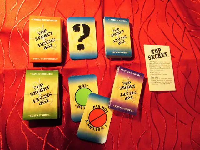 Jeu de société « TOP SECRET » fait au Québec in Toys & Games in Longueuil / South Shore - Image 3