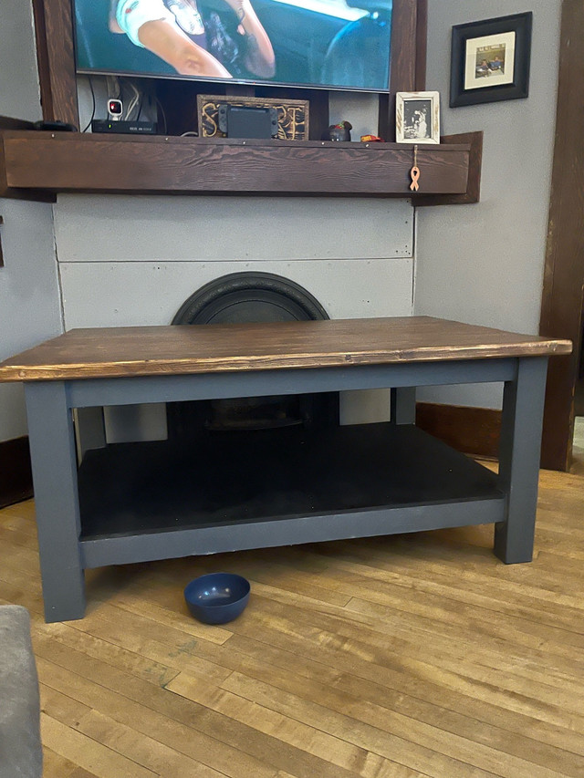 large handmade coffee table in Coffee Tables in Thunder Bay
