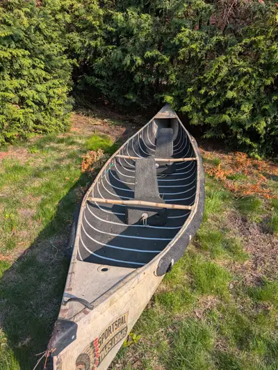 12 feet sportspal aluminum canoe, light weight , come with original seat.