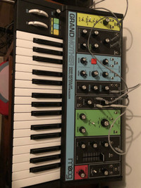 Moog Grandmother Analog Semi-Modular Synthesizer