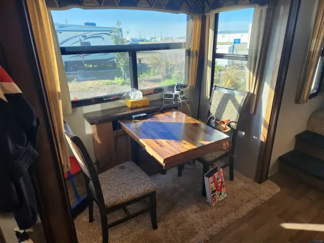 41Ft 5th wheel - priced for quick sale in Travel Trailers & Campers in Regina - Image 3