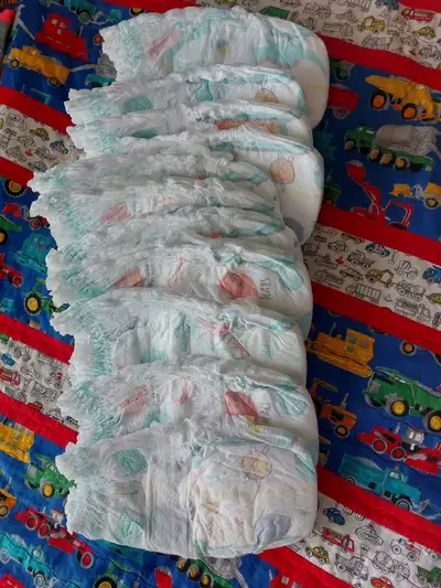 11 diapers PICK UP IN MARTINDALE NE PLEASE CHECK OUT MY OTHER ADS