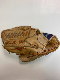 VINTAGE BOBBY MURCER YANKEES SPALDING LHT BASEBALL GLOVE 42-336