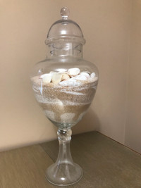 DECORATIVE VASE WITH SAND AND SHELLS