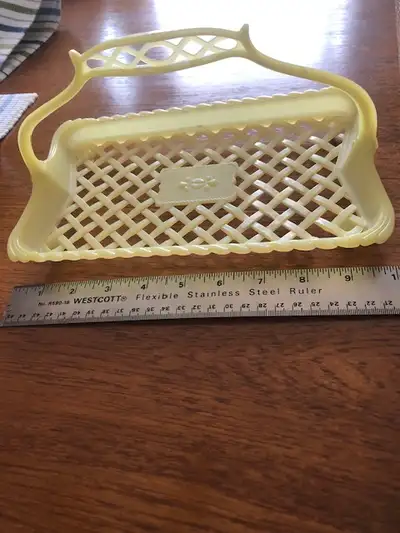 Tupperware Vintage "nursery kit" tray -yellow, View more