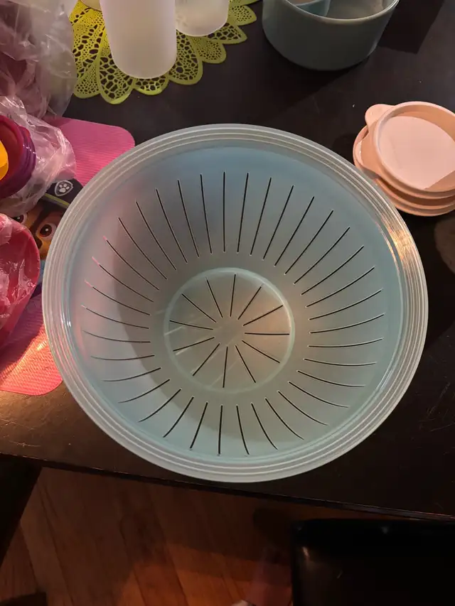 tupperware in Kitchen & Dining Wares in Laurentides - Image 3