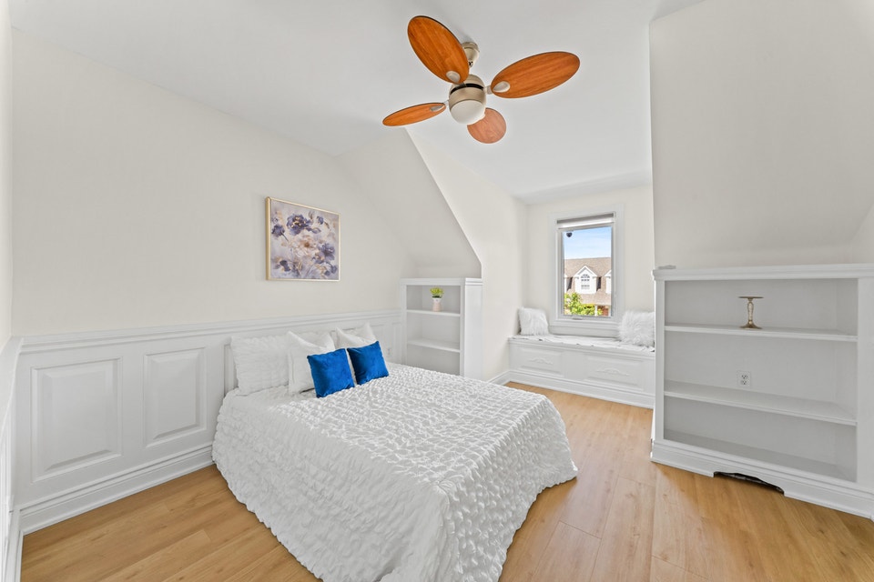 House For Sale, photo 2 of 10