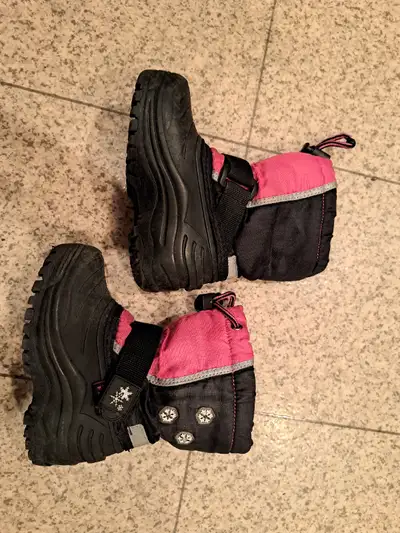 Bottes d'hiver grandeur 7, View more