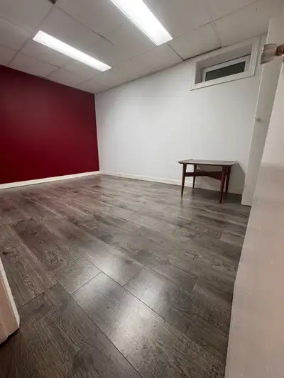 House for sale in maples area With 3 bedrooms on ground floor and 2 in Basement two full bathroom (1...