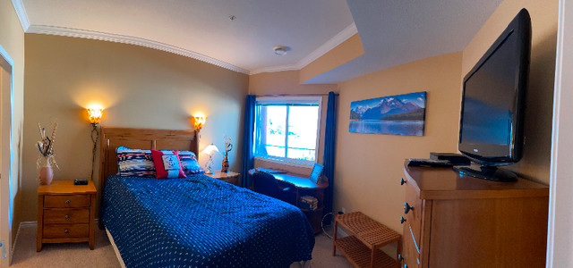 Waterfront Condo for rent in Sicamous, Boat Slip, Pool, Hot Tub in British Columbia - Image 4
