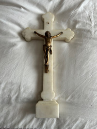 Crucifix en  marbre