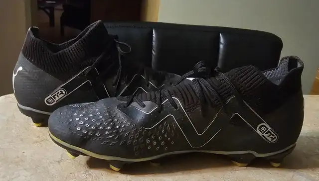 Puma Future Match FG/AG Jr. Eclipse Soccer Shoes in Size CA 6.0 in Soccer in Ottawa - Image 7