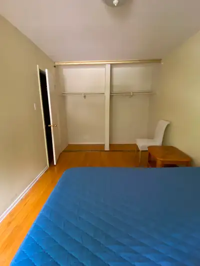 Room for rent on a townhouse. Female. You must be clean and organized. No smokin, no alcohol, no dru...