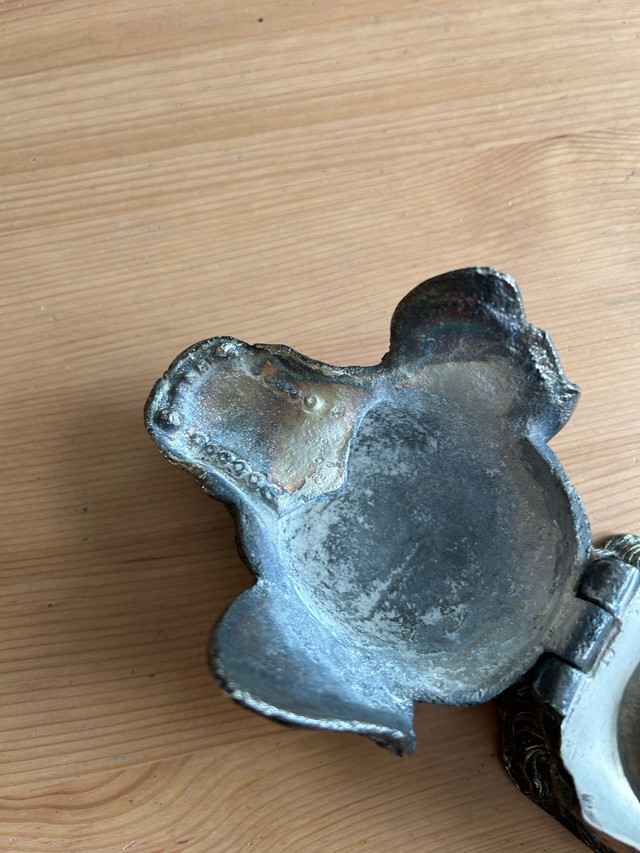 Antique Inkwell: Hunting Dog with Duck in Arts & Collectibles in Calgary - Image 4