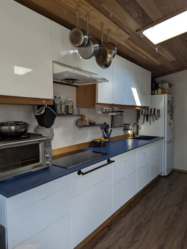 Custom high end tiny house (owner financed) in Houses for Sale in Nanaimo - Image 3