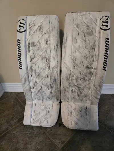 Warrior intermediate goalie pads 30 + 1", View more