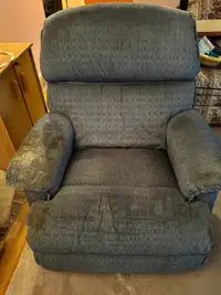 Lazy boy recliner Lincoln heights area 