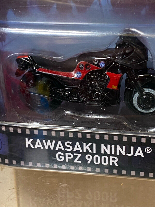 Hot Wheels Top Kawasaki Ninja Gpz 900R in Arts & Collectibles in Vancouver - Image 4