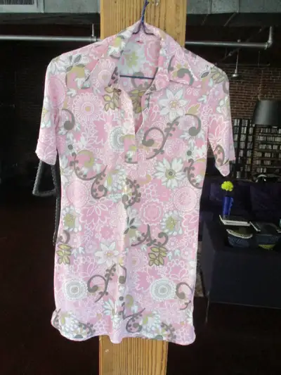 VINTAGE 1970 PARIS MINI ROBE POLO  JERSEY  PSYCHEDELIQUE ROSE, View more