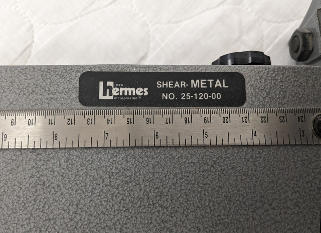 New Hermes Shear for metal or plastic in Other Business & Industrial in Ottawa - Image 3