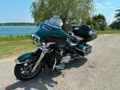For Sale: Beautiful 2017 Harley-Davidson® Ultra Limited – Loaded & Road-Ready! Scammers don’t waste...