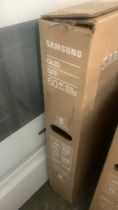 50″ Samsung QLED Q7F TV 4K UHD LED display with QLED color and clarity Smart TV with built-in stream...