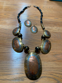 VINTAGE BRUTALIST NECKLACE AND EARRINGS !