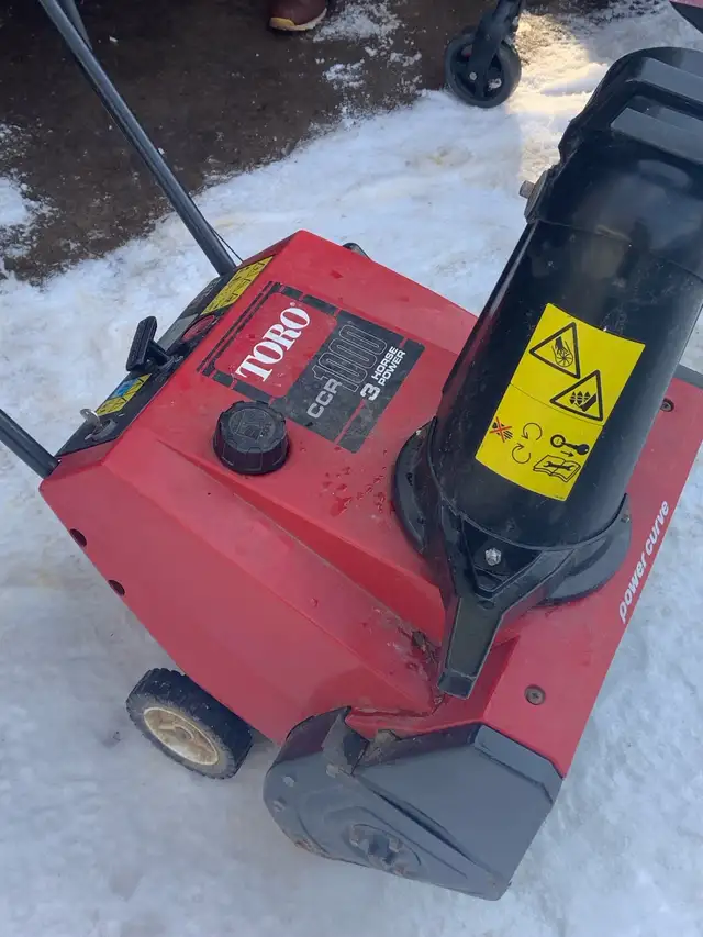 Toro Snowblower in Outdoor Tools & Storage in St. Catharines - Image 2