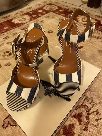 New! Size 5. These are beautiful!