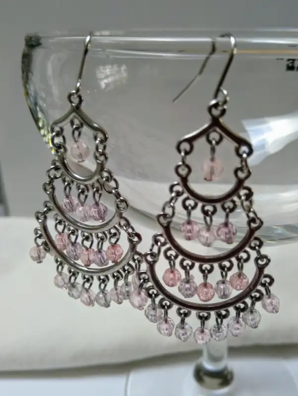 New Chandelier Earrings Pink & Clear Crystal beads in Jewellery & Watches in Oakville / Halton Region - Image 4