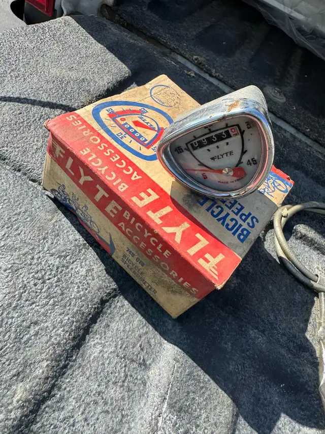 flyte bicycle speedometer vintage  in Other in Saskatoon - Image 5