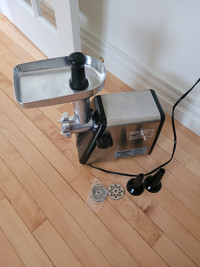 MEAT  GRINDER  ELECTRIC