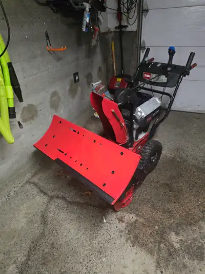 Toro E26 two-stage snowblower, View more