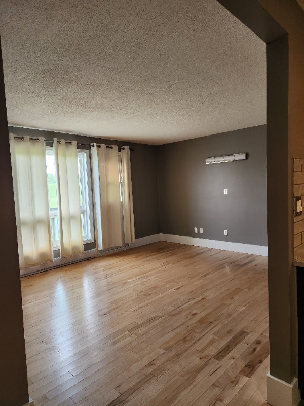2 BEDROOM CONDO IN DOWNTOWN AREA Long Term Rentals Cornwall Kijiji