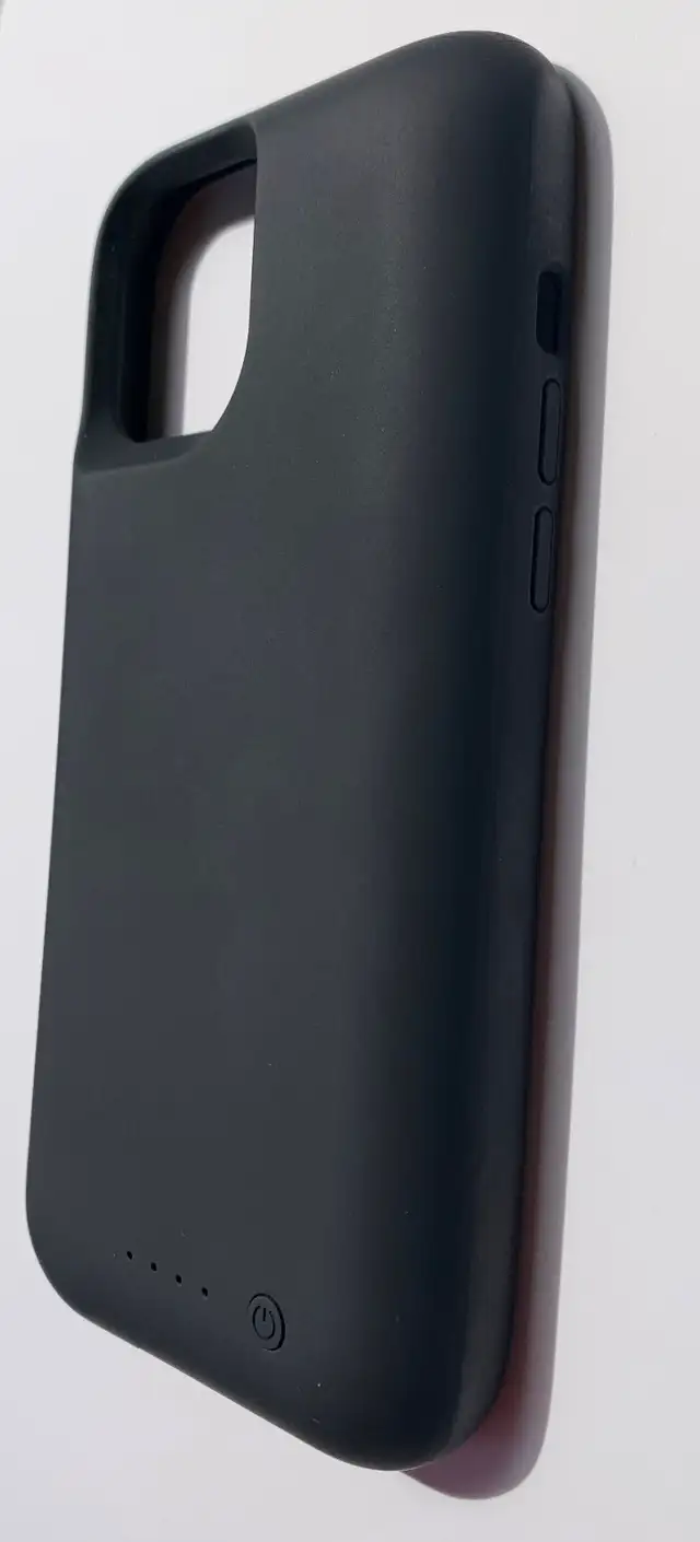 iPhone 12 Pro Max , 13 Pro Max, 14 Pro Max smart charger case in Cell Phone Accessories in Thunder Bay - Image 3