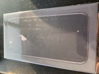 iPhone 8 space Gray 64G NEUF dans la boite
