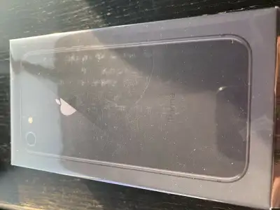iPhone 8 space Gray 64G NEUF dans la boite originale, View more