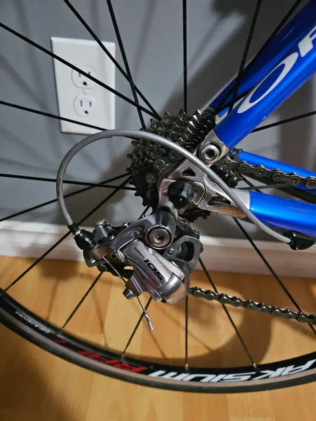 Orbea Onix road bike in Road in City of Toronto - Image 9