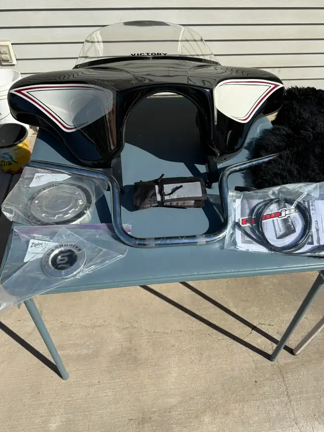 2012 Victory Cross Roads in Street, Cruisers & Choppers in Calgary - Image 10