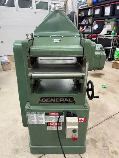 Here is a beautiful General 130 14” Thickness Planer for sale! Made in Canada! In great condition -...