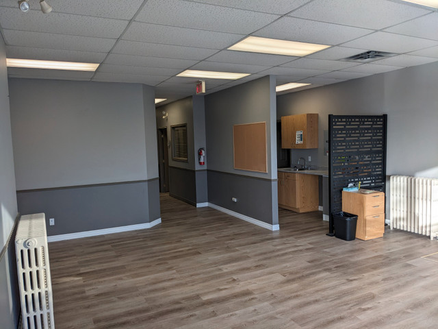 16 Furnished offices available with HVAC in Commercial & Office Space for Rent in Timmins - Image 3