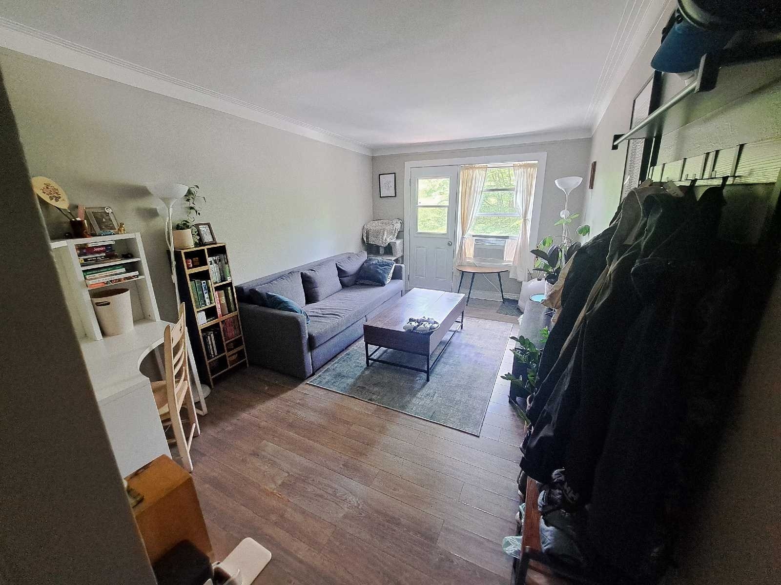 4 1/2 Apartment — photo 1