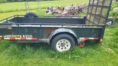 5 x 10 ft. Jensen trailer 11 yrs. Old with new tires but both fenders rusted